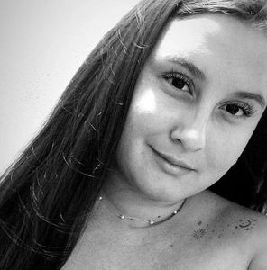 Meet your Posher, Fernanda